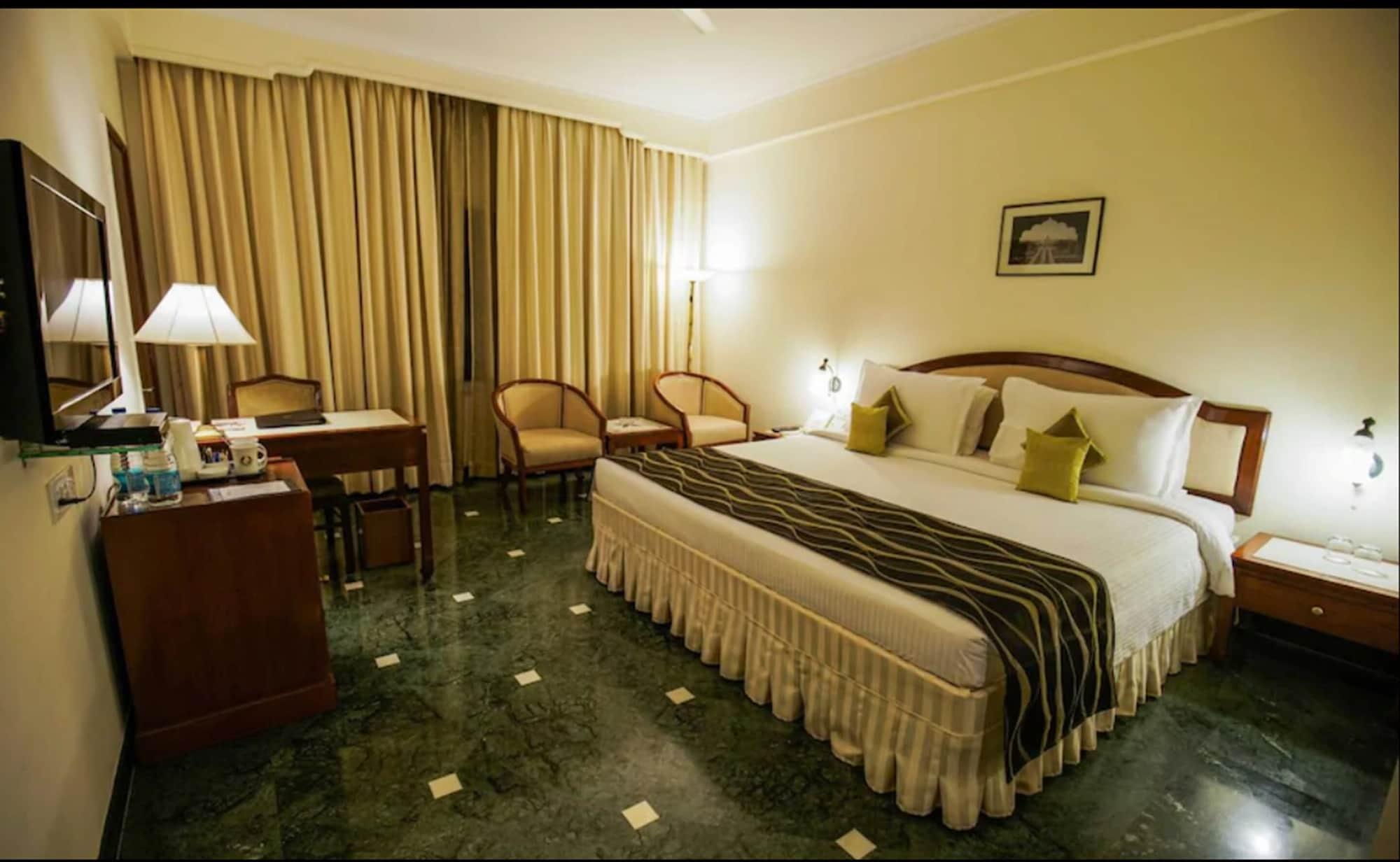 Hotel Clarks Shiraz Agra (Uttar Pradesh) Exterior foto