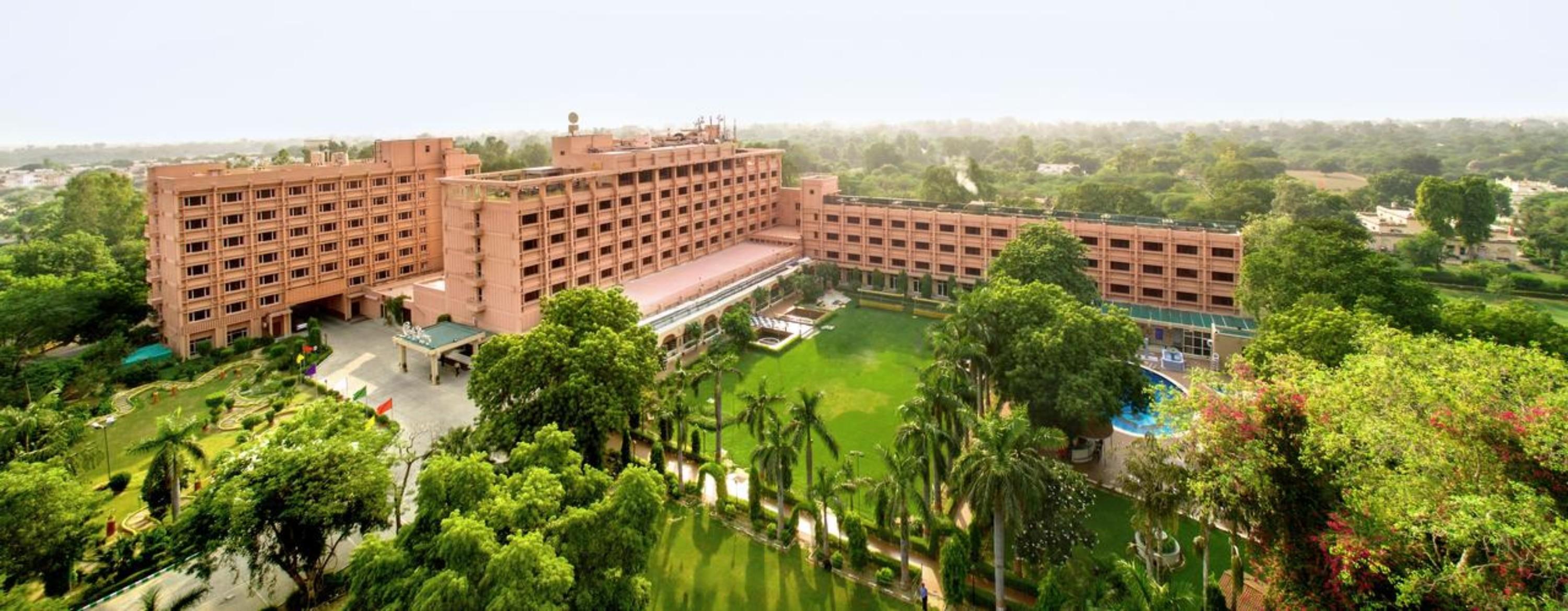 Hotel Clarks Shiraz Agra (Uttar Pradesh) Exterior foto