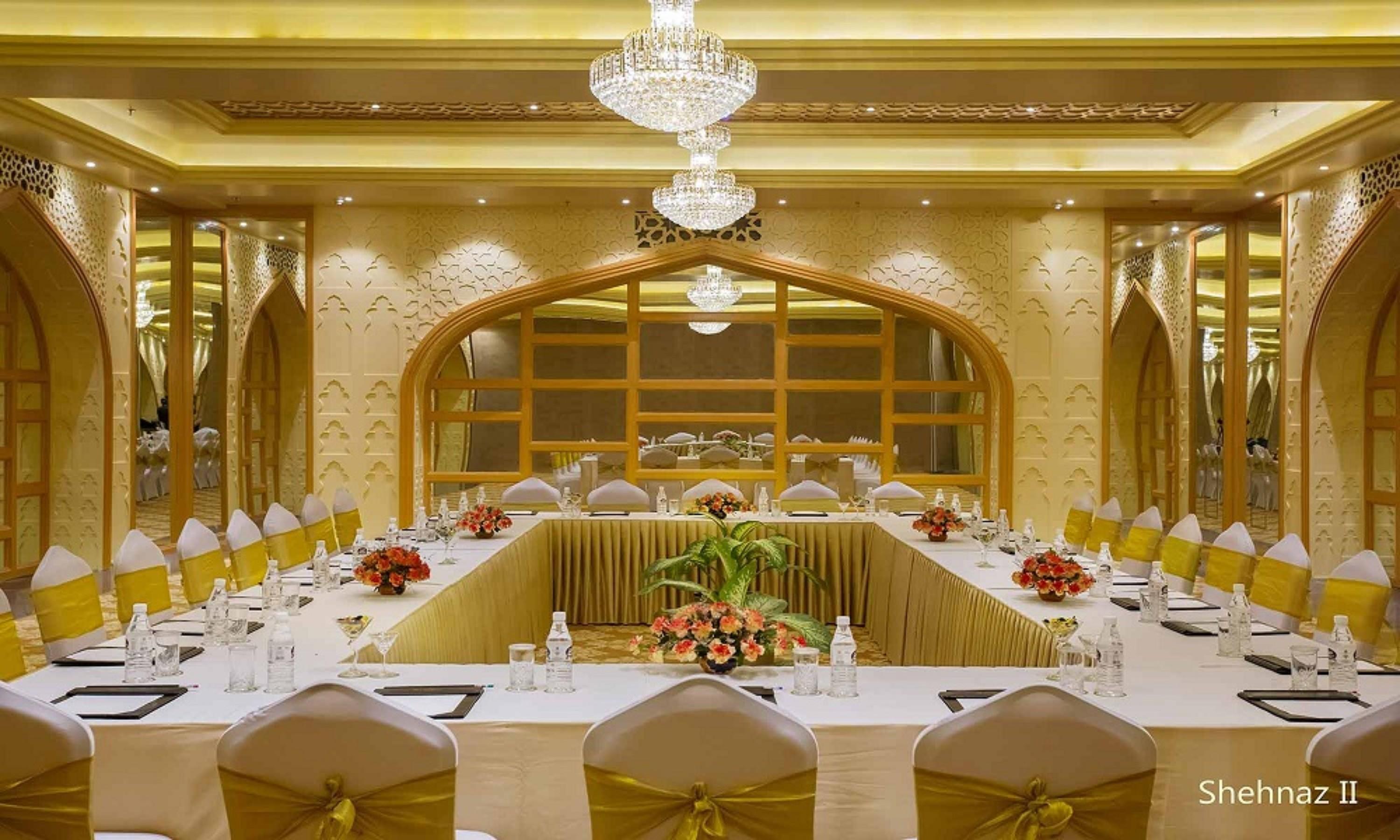 Hotel Clarks Shiraz Agra (Uttar Pradesh) Exterior foto