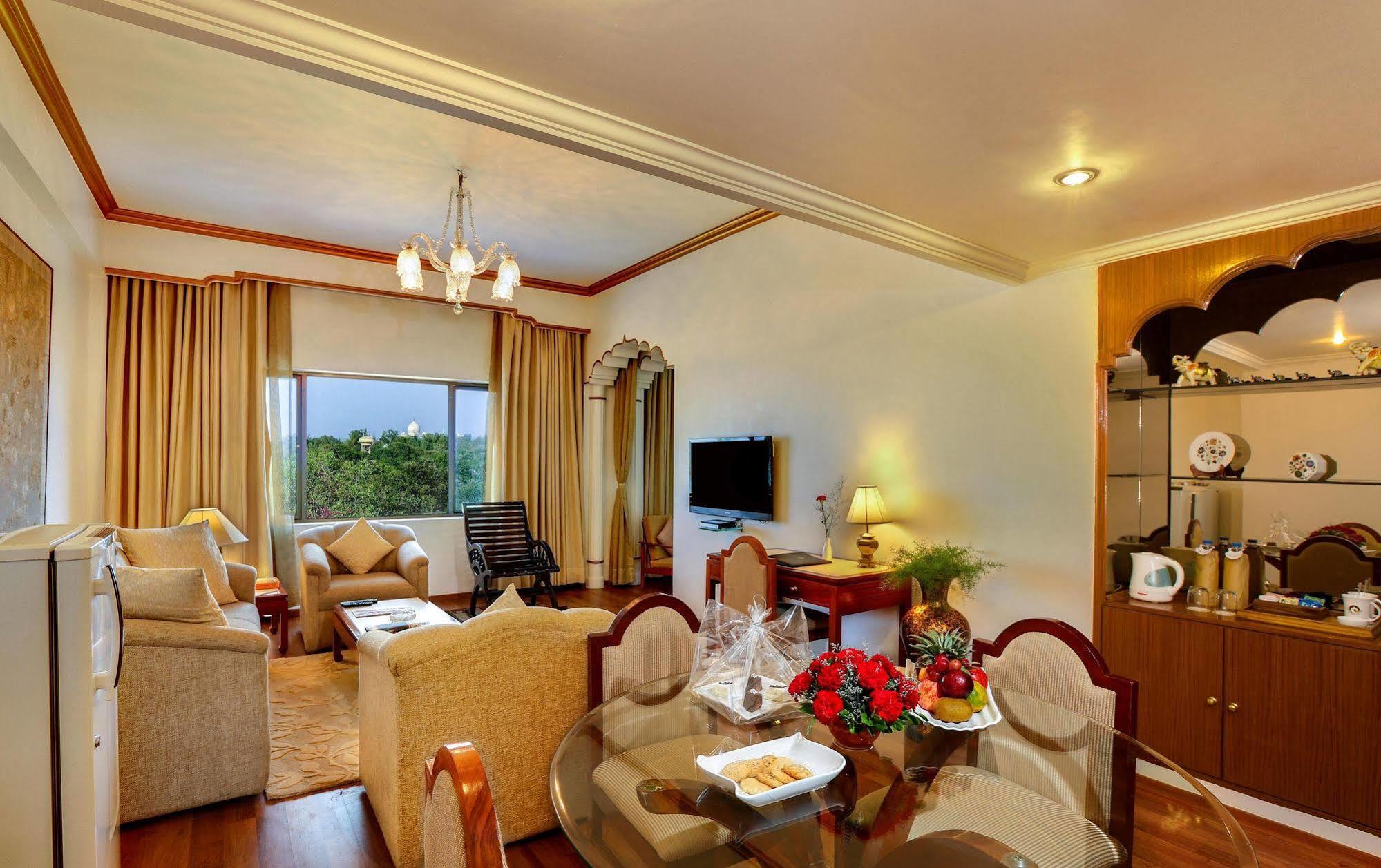 Hotel Clarks Shiraz Agra (Uttar Pradesh) Exterior foto